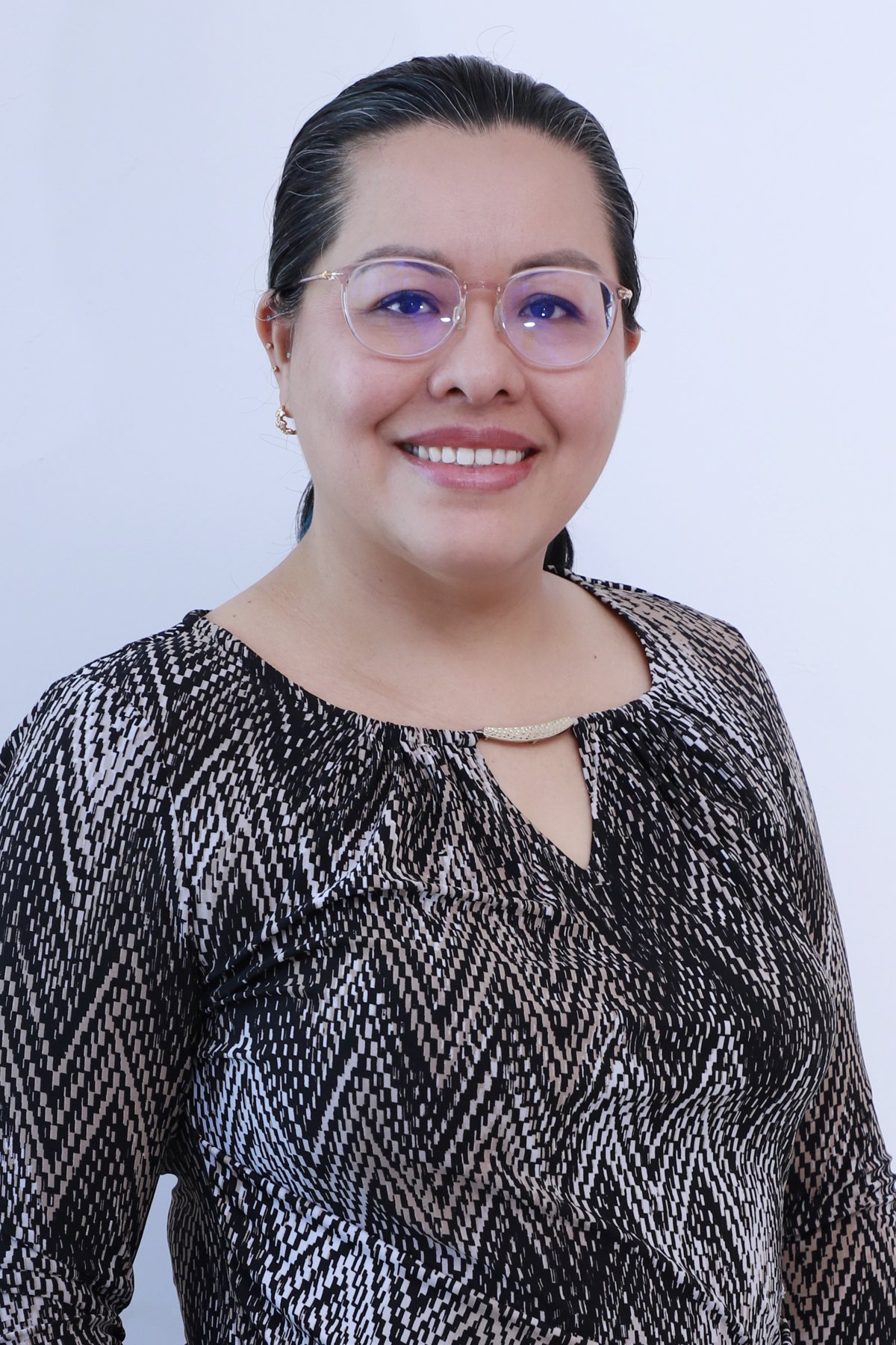 Dra. Meiling Yau González.  
